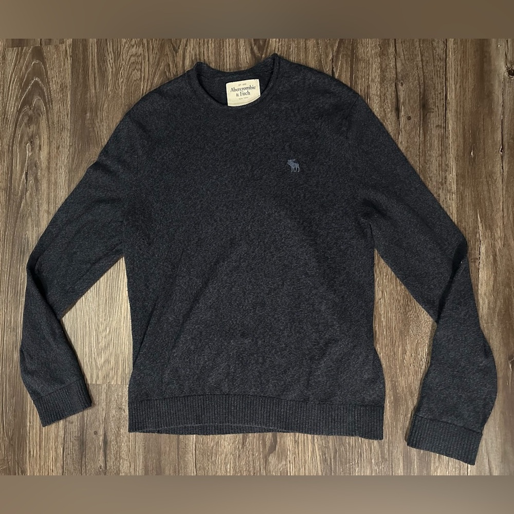 Vintage Men’s Abercrombie & Fitch Blue Embroidered Moose Logo Sweater- 2XL